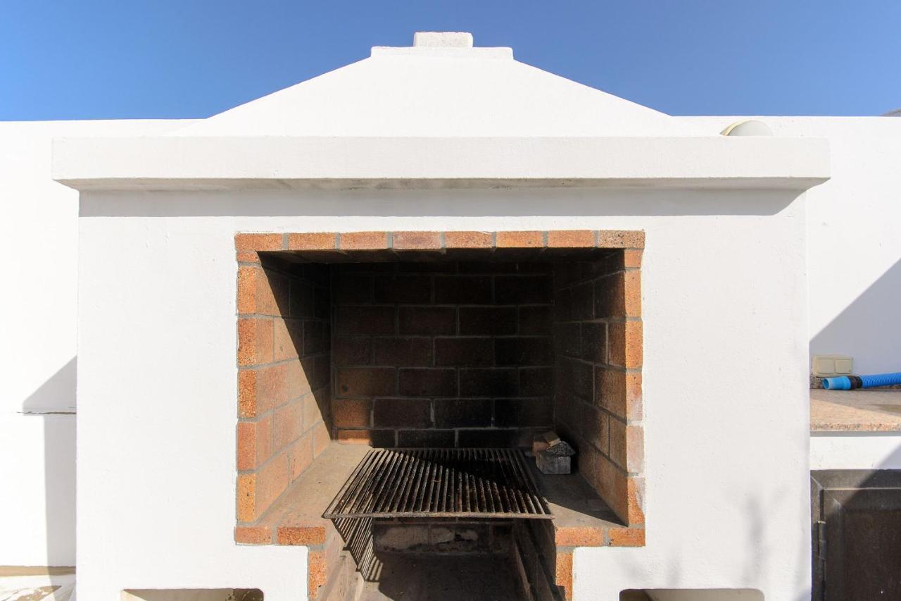 Famara Beach Apt Exterior photo